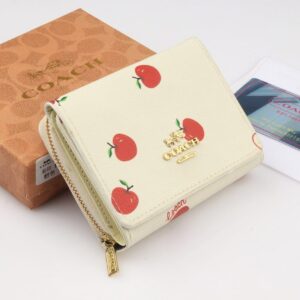 Women's Coach wallet_001_C2
